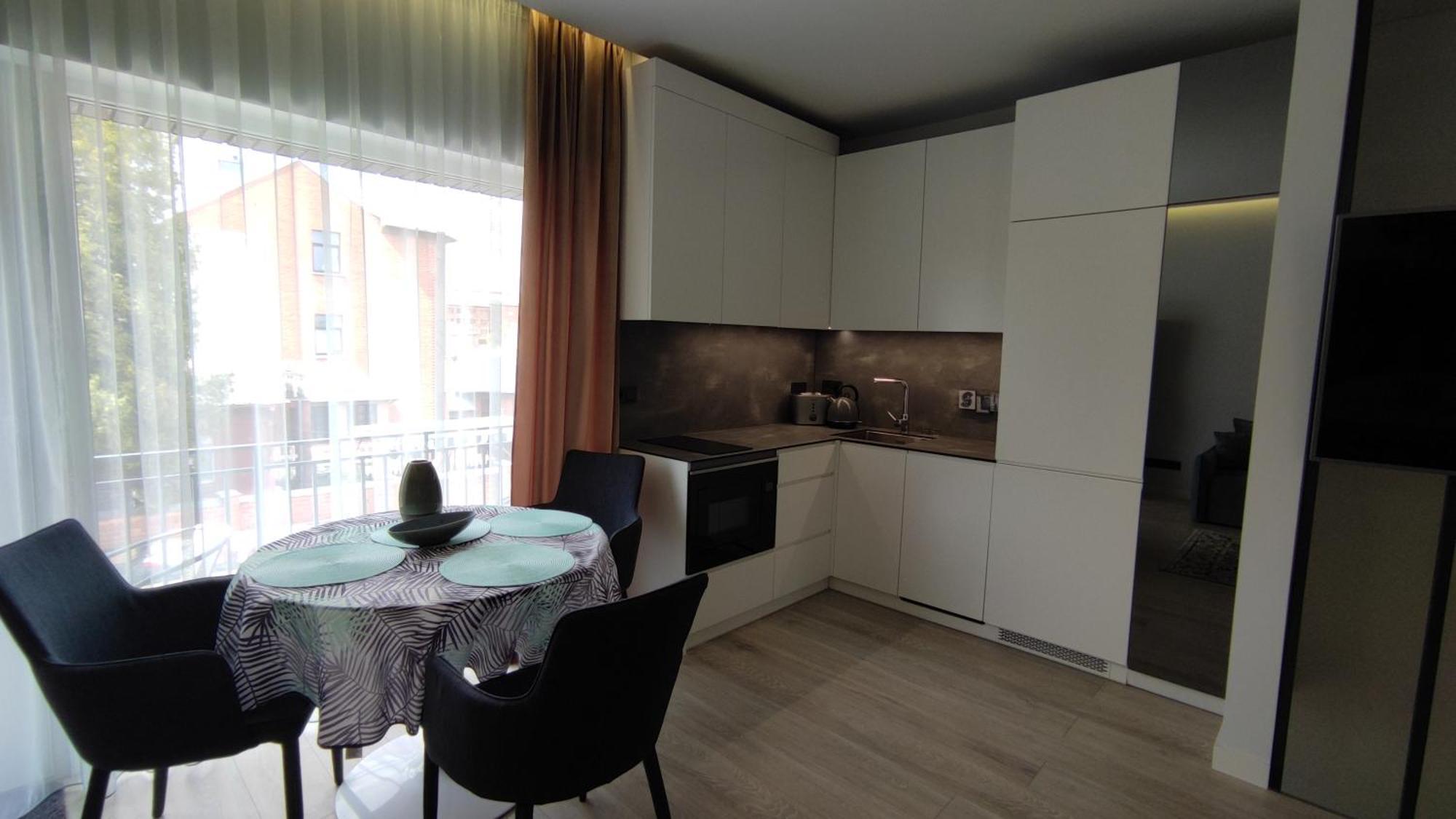 New J&R Apartment Near Girstutis, Free Private Parking & Self Check-In Kowno Zewnętrze zdjęcie
