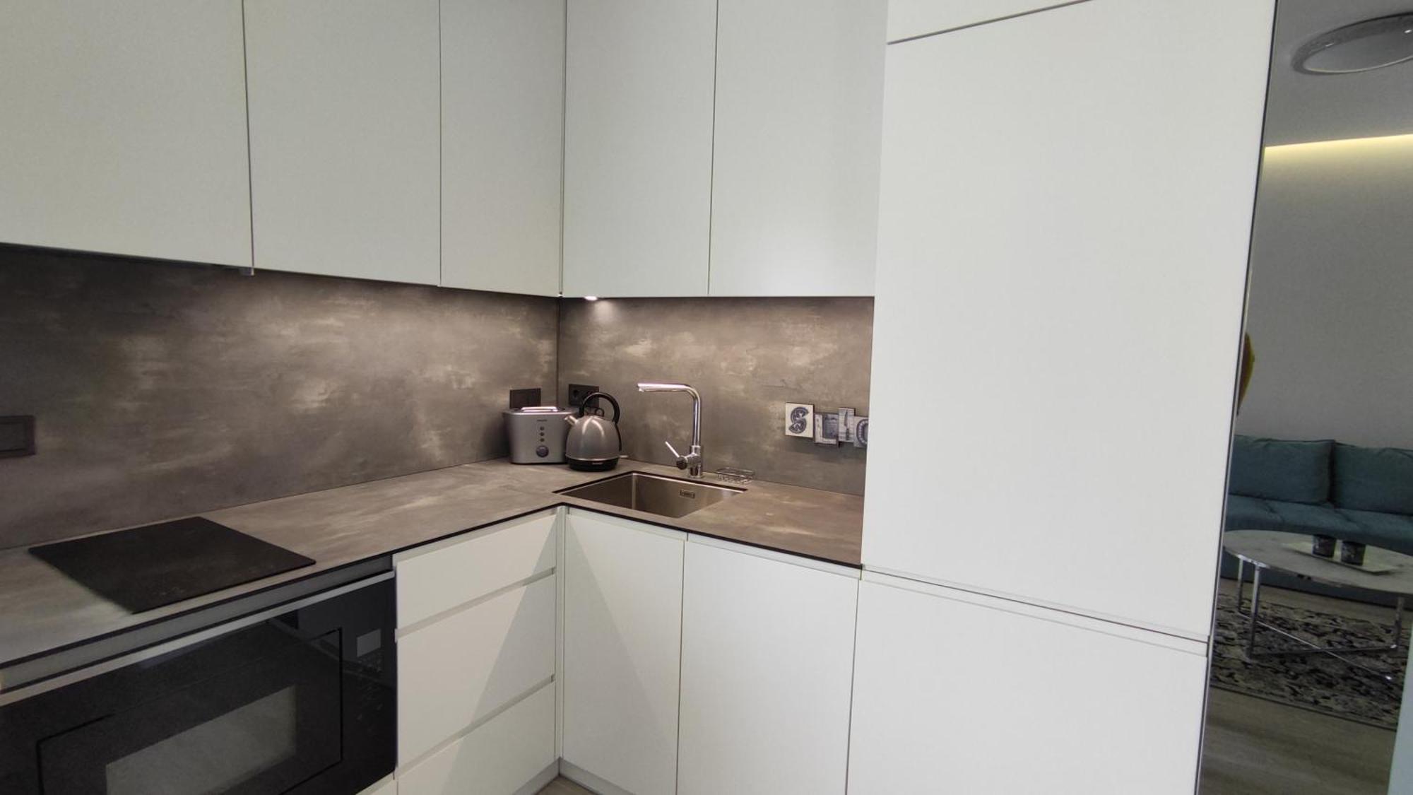 New J&R Apartment Near Girstutis, Free Private Parking & Self Check-In Kowno Zewnętrze zdjęcie